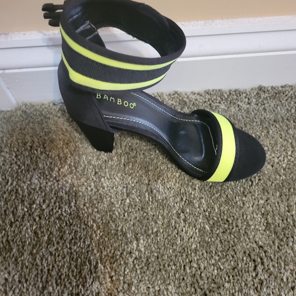 Shoes - Picture 2 of 2